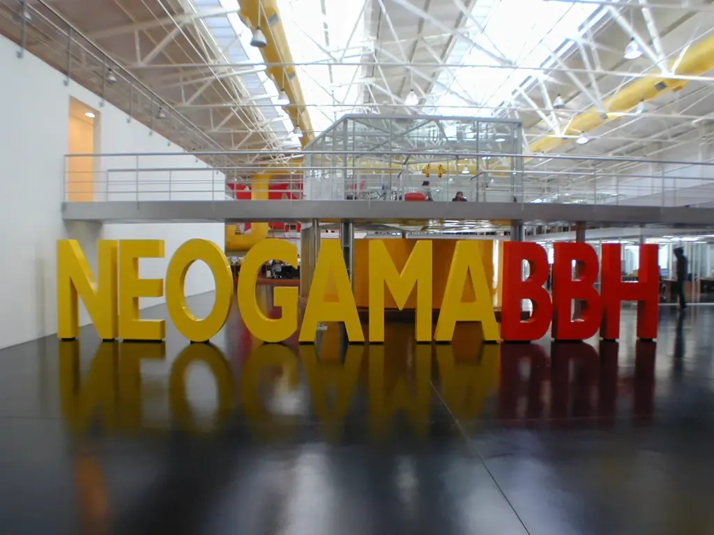 Ambiente e Loja Neogama BBH
